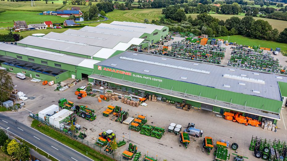 Центр запасных частей и центр подержанных машин Лееден